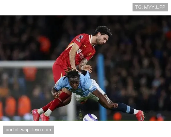 英超争冠白热化：曼城阿森纳直接对话前积分持平，利物浦紧追